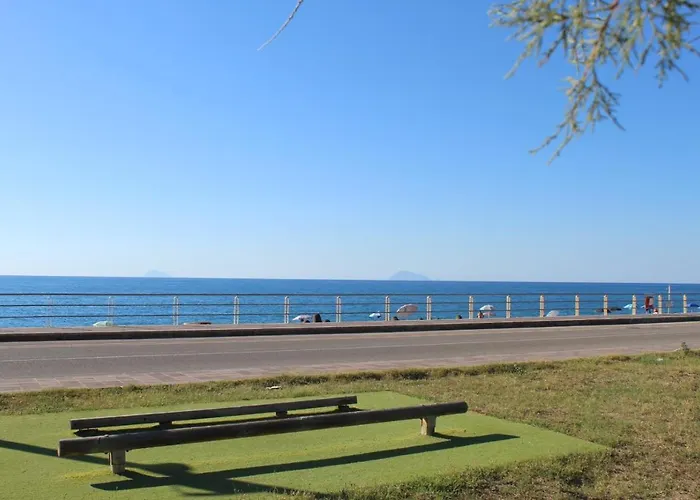 90 Secondi Dal Letto Al Mare * 卡普多兰多